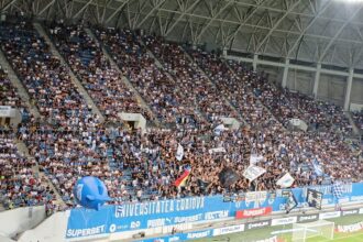 galerie foto cati suporteri sunt prezenti la universitatea craiova fk sarajevo 688bb3dec1ca1