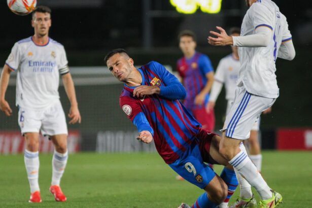 exclusiv fost jucator la barcelona si triplu golgheter national ofertat din superliga 688cf6a0a99c1