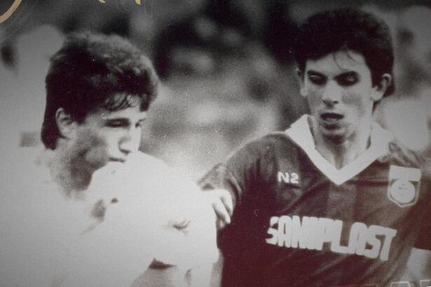 foto cum prezinta cs dinamo meciul cu steaua din liga 2 reactiile acide ale suporterilor si cat costa un bilet pe arcul de triumf 689b315524119