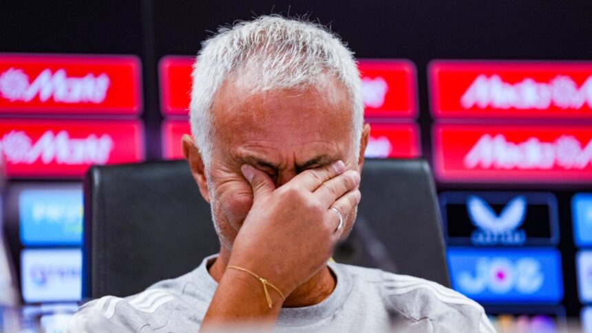 foto si video jose mourinho in lacrimi la conferinta dupa decesul lui jorge costa o sa fac cum mi ar fi spus el azi si maine am treaba iar dupa voi p 68924a76ccb52