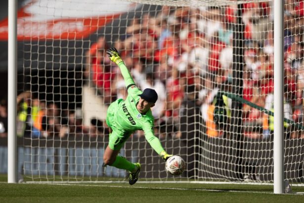 foto si video nu a fost intamplator cum a facut dean henderson portarul lui crystal palace minuni in fata lui liverpool in supercupa angliei meciul a fost l 6898d479cf5b3