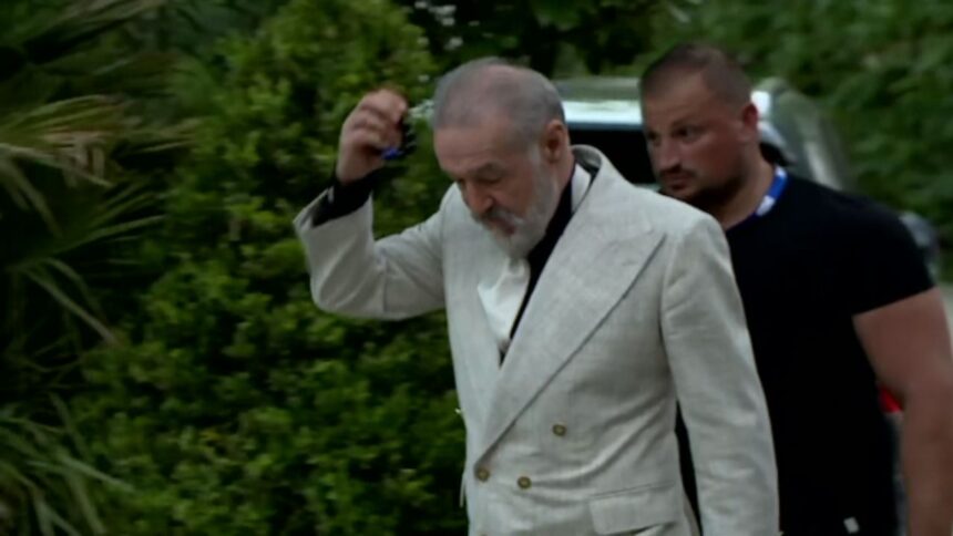 gigi becali s a razgandit in privinta unui jucator de la fcsb mi a zis varga ca l vrea ia treci pe lista ma 688dadcee9f74