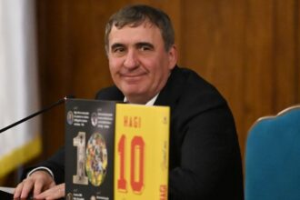 hagi a batut palma cu parma cruciatii l au transferat pe tanarul ianis avramescu 6891247452263