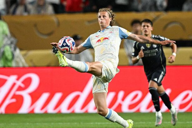 napoli mai inventeaza o vedeta campioana din serie a aduce un mijlocas danez necunoscut 688cb1e09f893