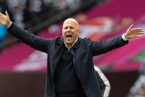 oficial out inca un jucator a plecat de la liverpool 6893014f47576