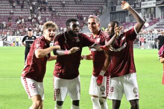 s a saturat si vrea sa plece de la rapid nu vreau sa deranjez pe nimeni sa iau banii degeaba 6891a24fe1a7f