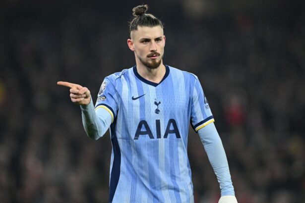 video dragusin interviu spectaculos si anuntul unei schimbari ma reprezinta 6891e8cc24edd